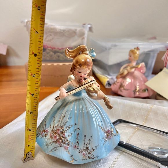 Josef Originals Musical Figurine Girl with Violin, Vintage Music Box - Picture 10 of 10